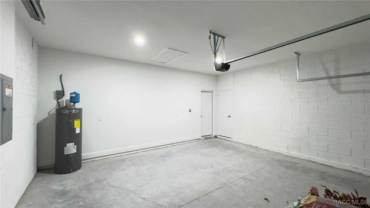 3036 W Arkon Place. Citrus Springs, FL 34433