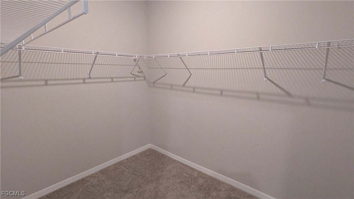 828 Friendship Circle. Labelle, FL 33935