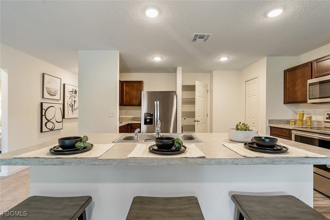 1704 Nw 12Th Terrace. Cape Coral, FL 33993