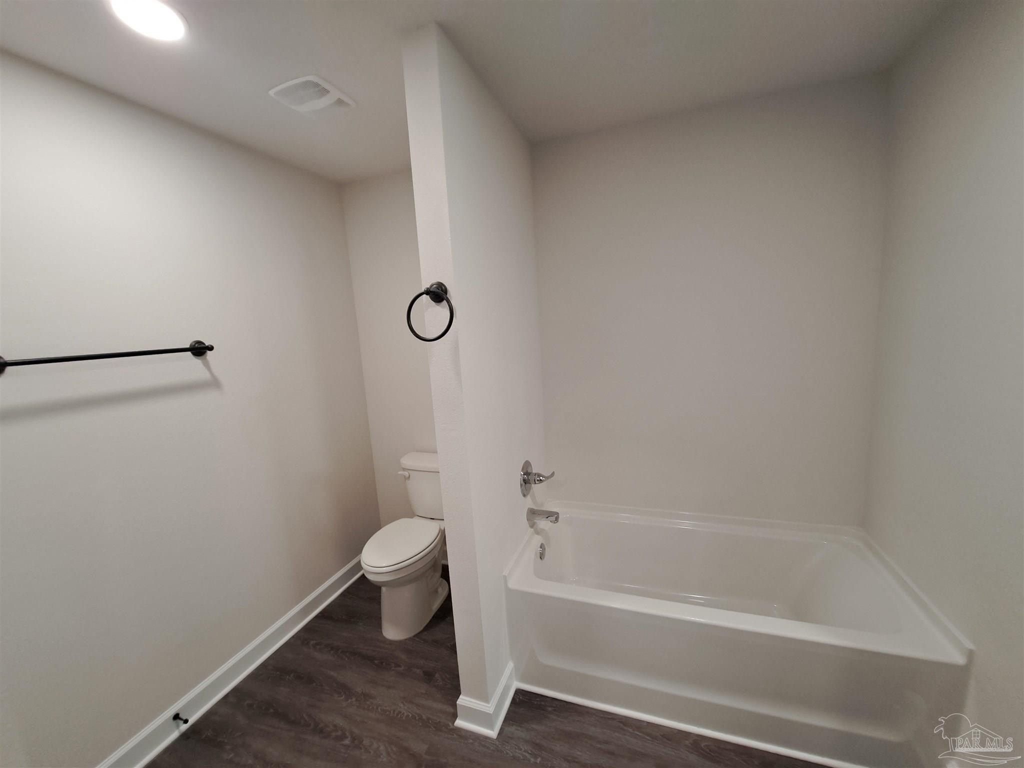 7834 Tippin Ave. Pensacola, FL 32514