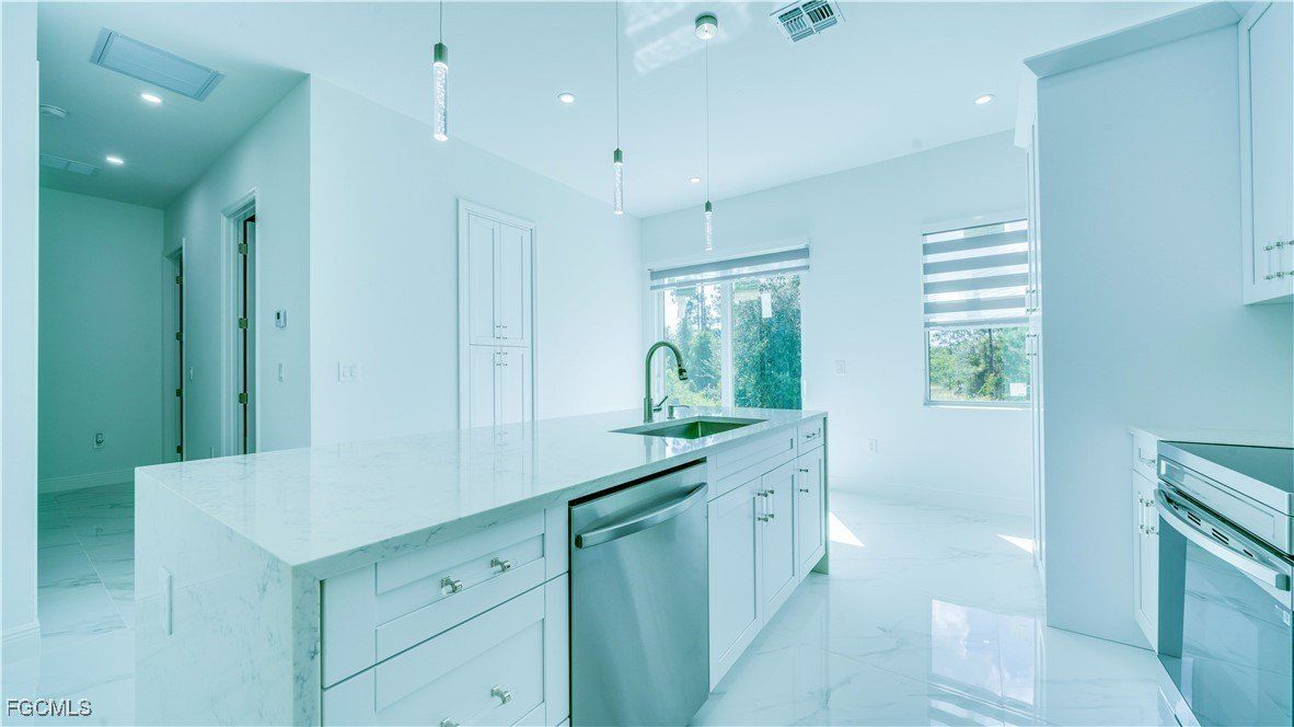 528 Aspen Avenue S. Lehigh Acres, FL 33974