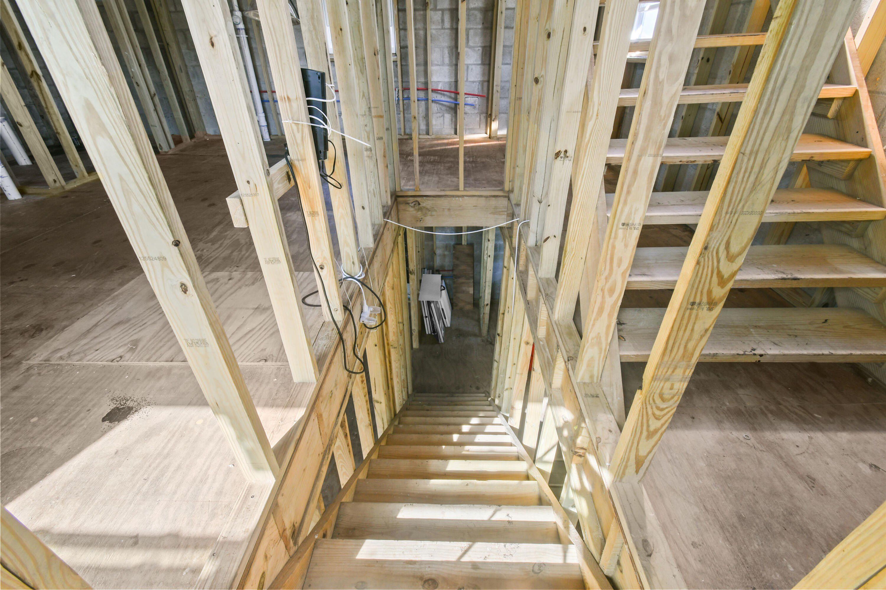 322 N Lakeside Court. West Palm Beach, FL 33407