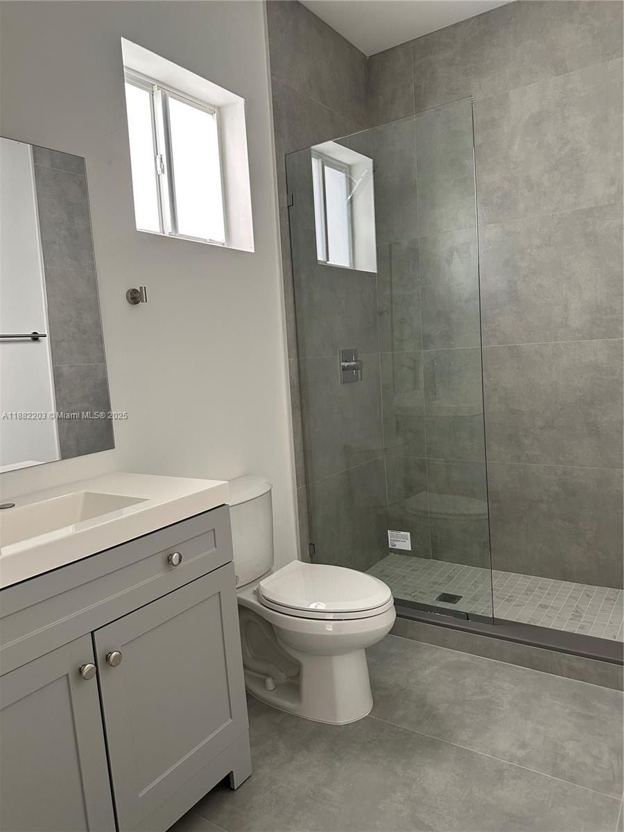 1741 Nw 76Th St. Miami, FL 33147