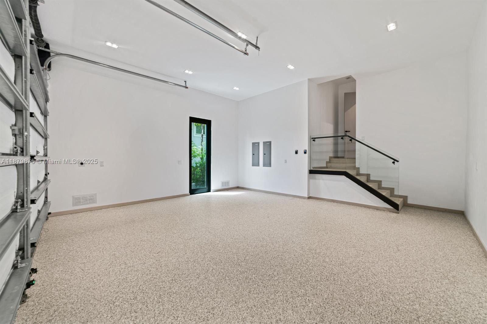 1379 Ne 104Th St. Miami Shores, FL 33138