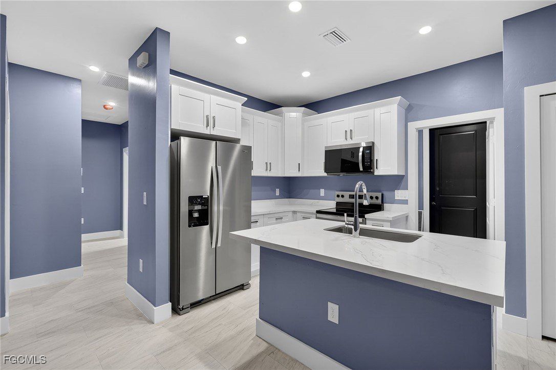 2103 French Street. Fort Myers, FL 33916