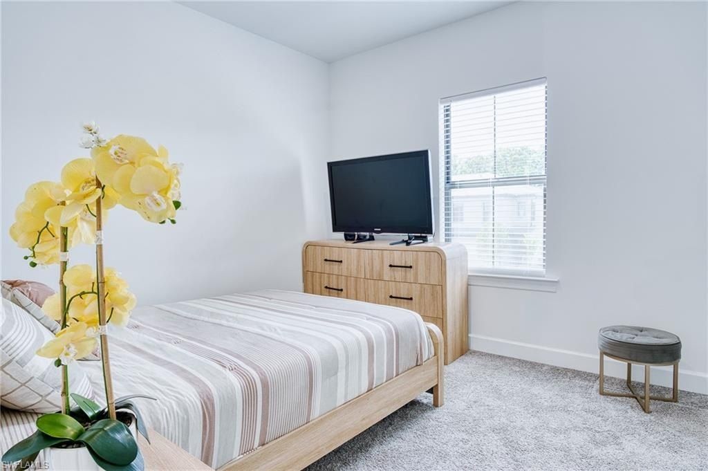 4263 Sonoma Oaks. Naples, FL 34119