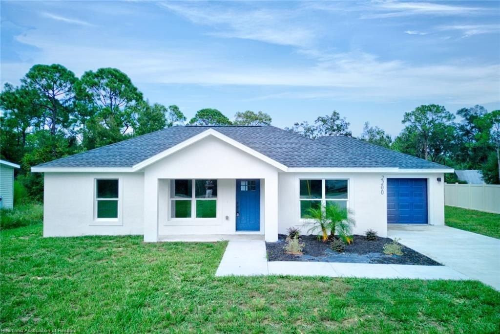 2200 W Longbottom Road. Avon Park, FL 33825