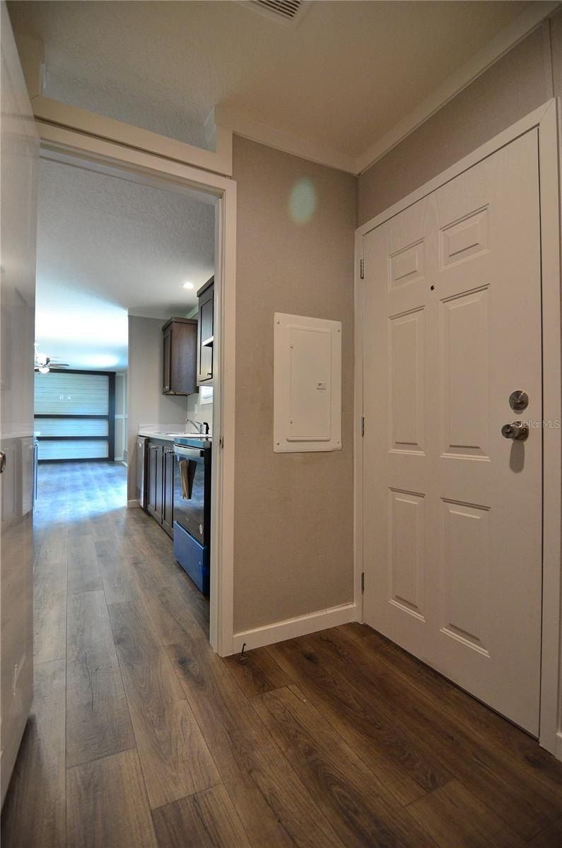 515 Twin Lakes Circle. Lakeland, FL 33815