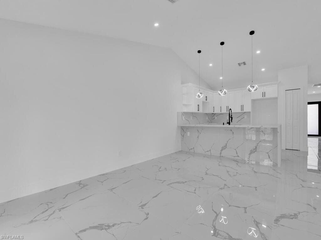 49174919 Leonard. Lehigh Acres, FL 33973