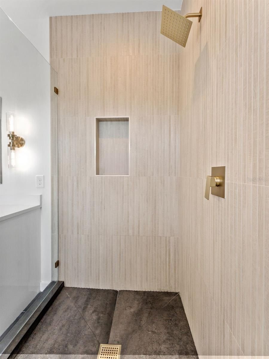 102 W Adalee Street. Tampa, FL 33603