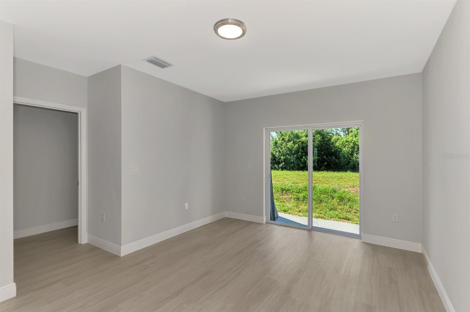 11223 Pendleton Avenue. Englewood, FL 34224