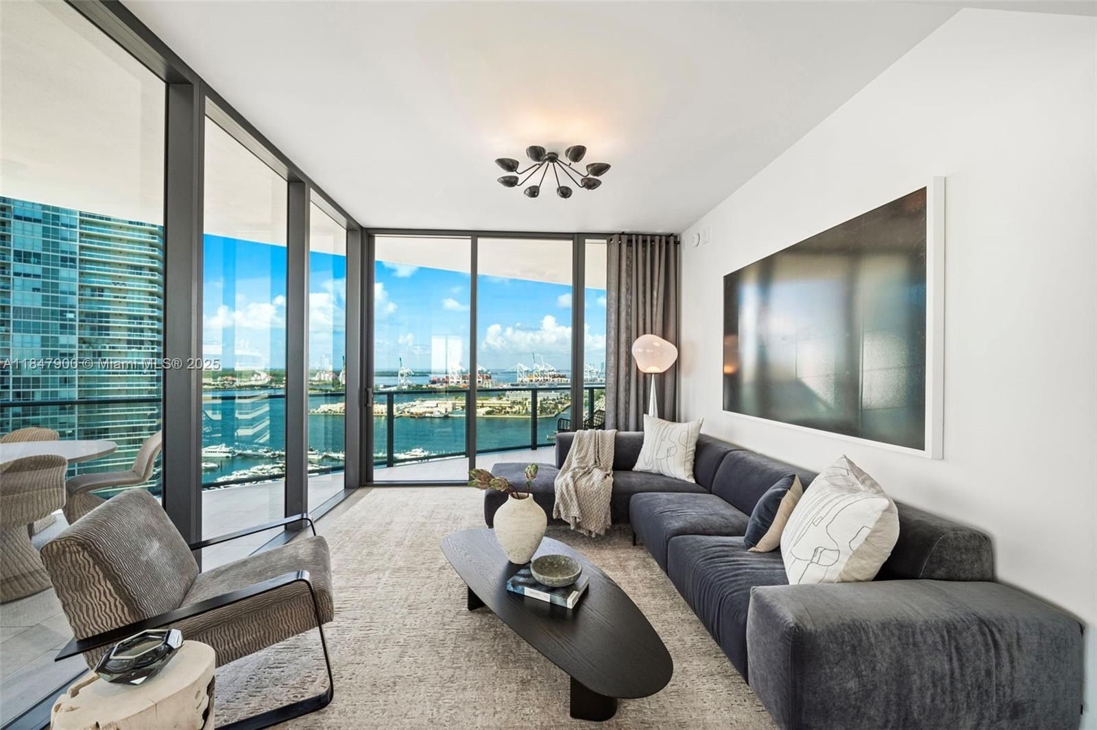 Miami Beach, FL 33139