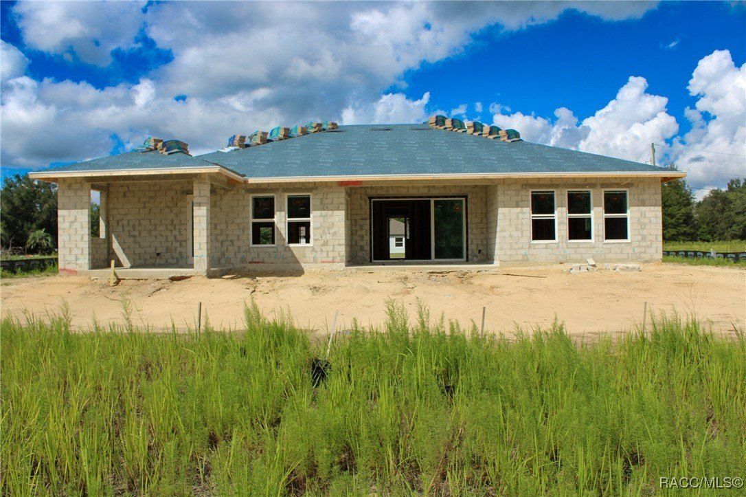 2411 W Angola Drive. Beverly Hills, FL 34465