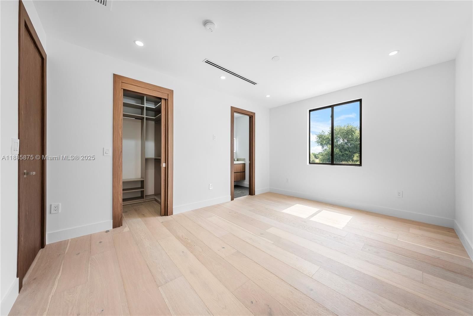 260 Nw 47Th St. Miami, FL 33127