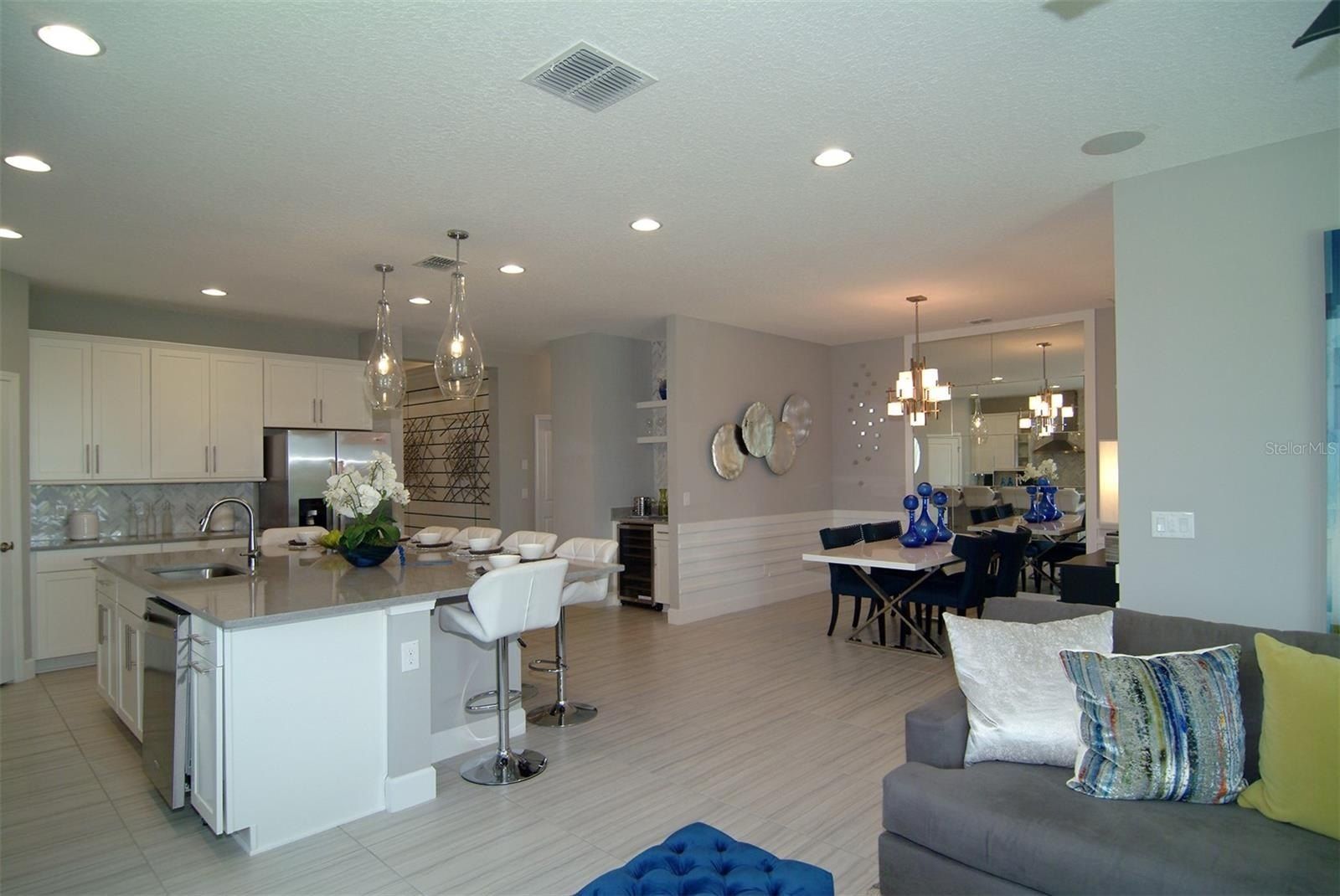 5403 Nickerbean Street. Apopka, FL 32712