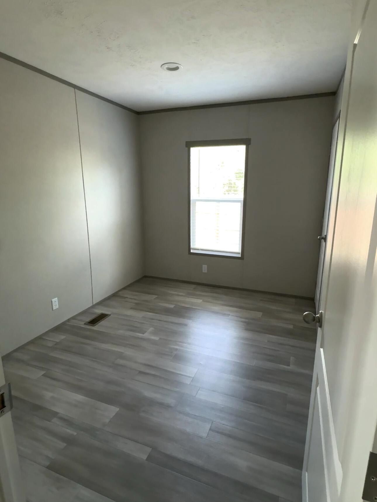 18 Daffodil Court. Defuniak Springs, FL 32433