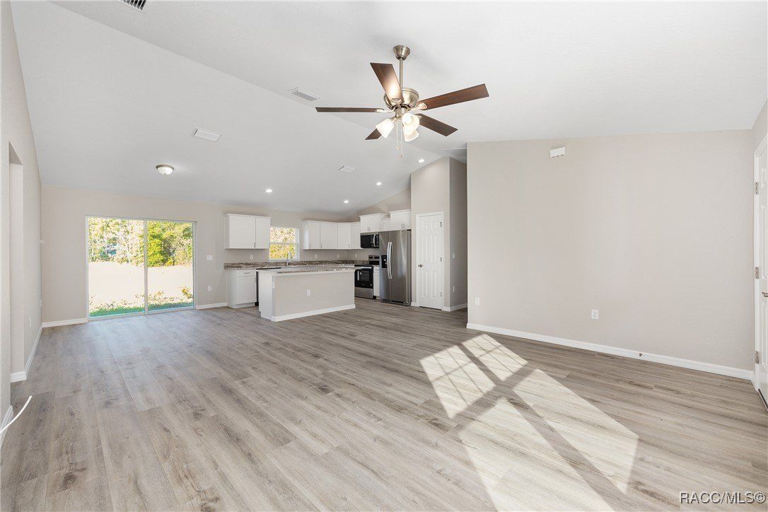 9426 N Athenia Drive. Citrus Springs, FL 34434