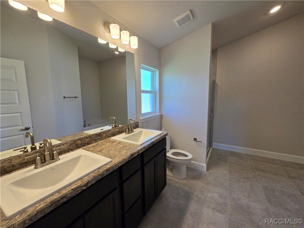 439 W Twisted Oaks Drive. Beverly Hills, FL 34465