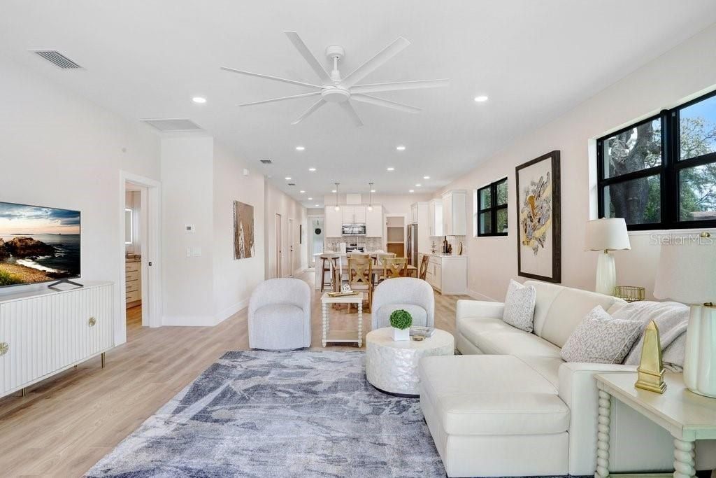 8112 N Ola Avenue. Tampa, FL 33604