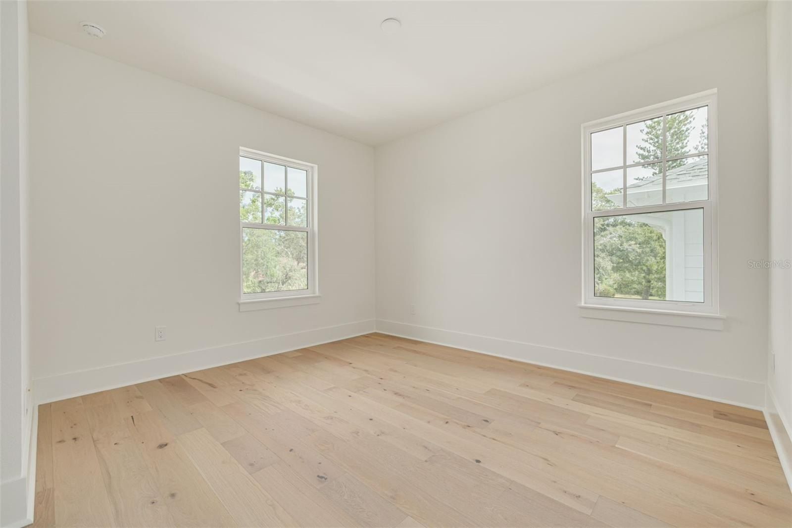 235 24Th Avenue Se. St Petersburg, FL 33705