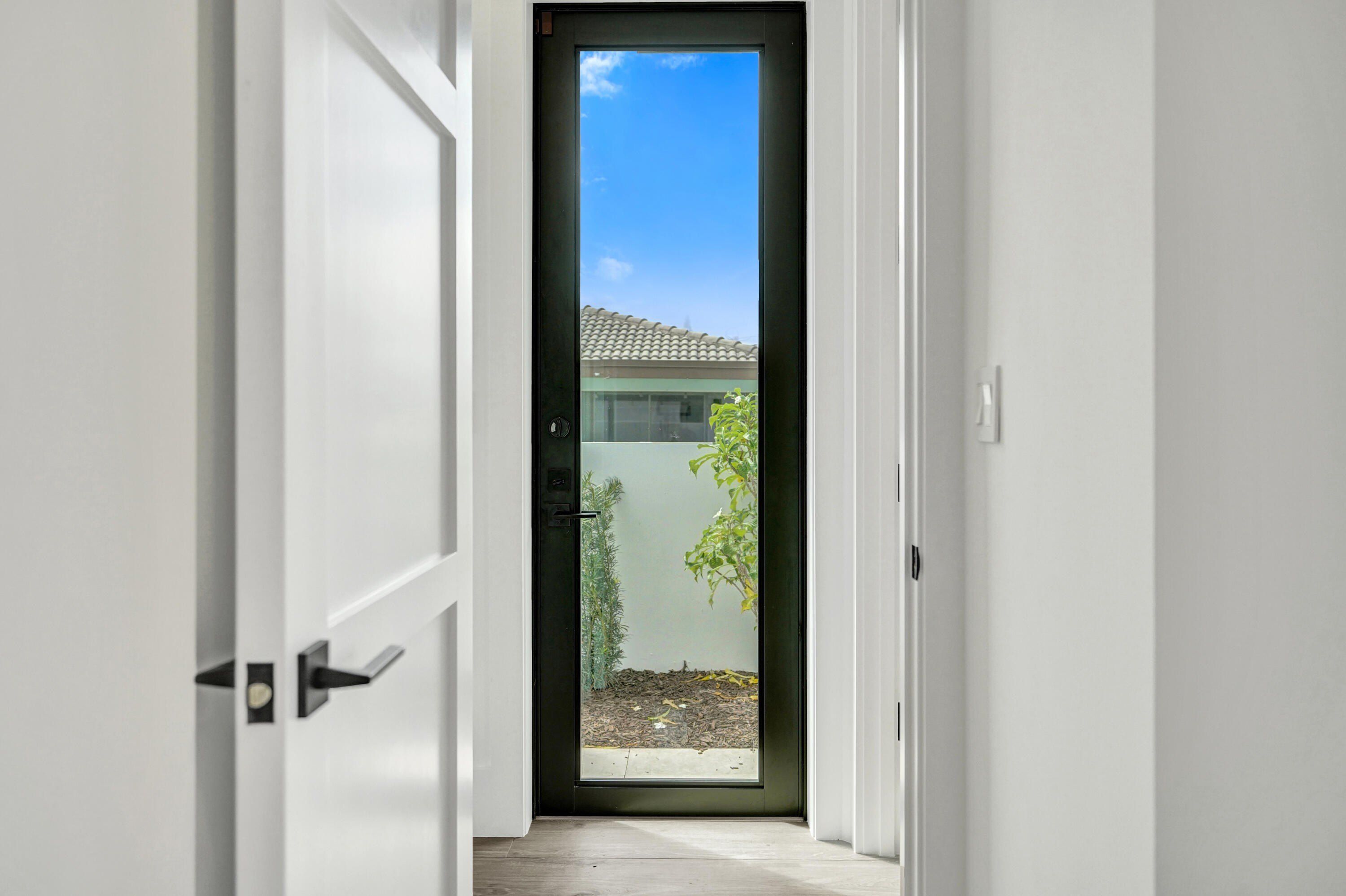 4451 Ne 27Th Terrace. Lighthouse Point, FL 33064