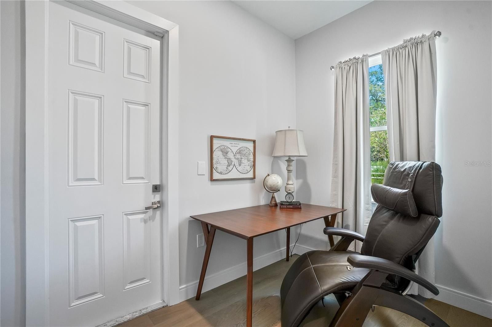 11624 Oak Lane. Seminole, FL 33778