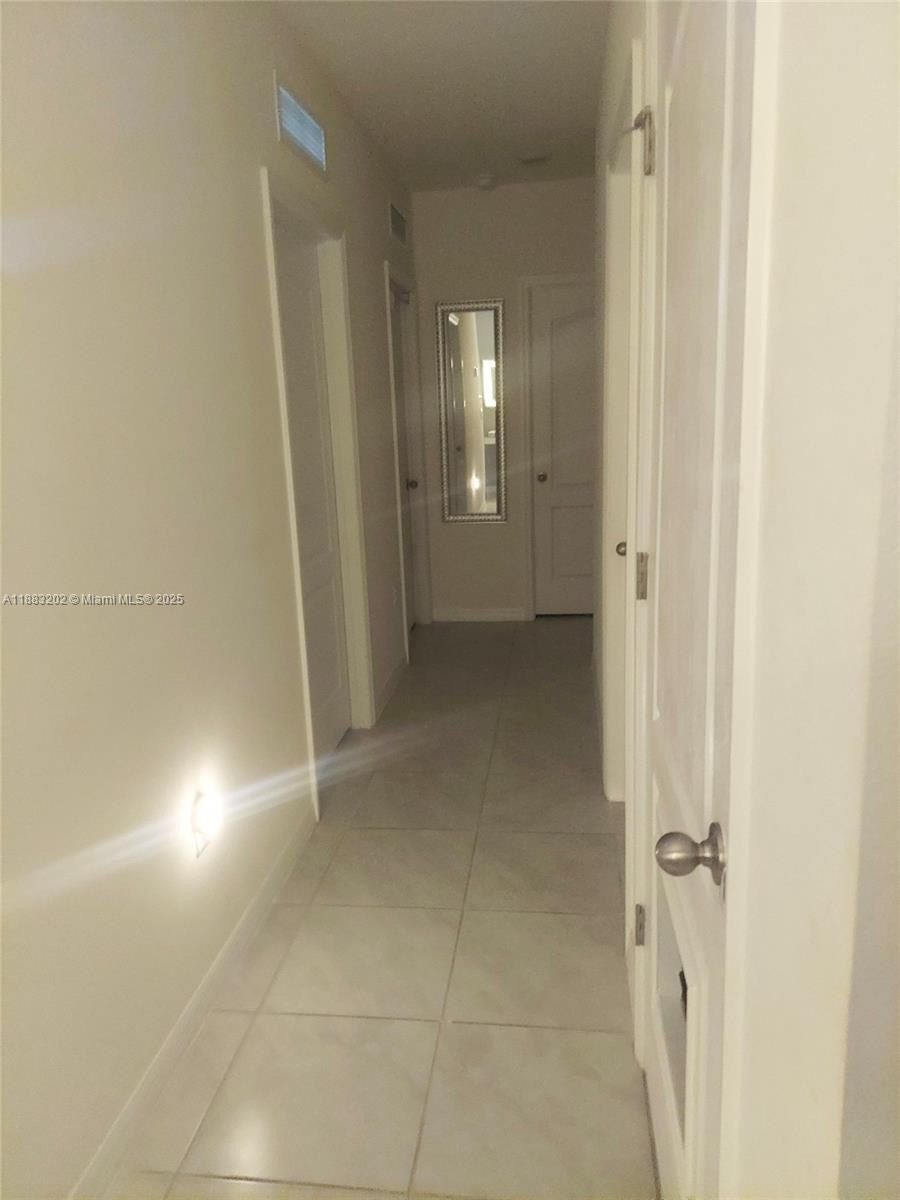 936 Chasetree Lane. Saint Cloud, FL 34771