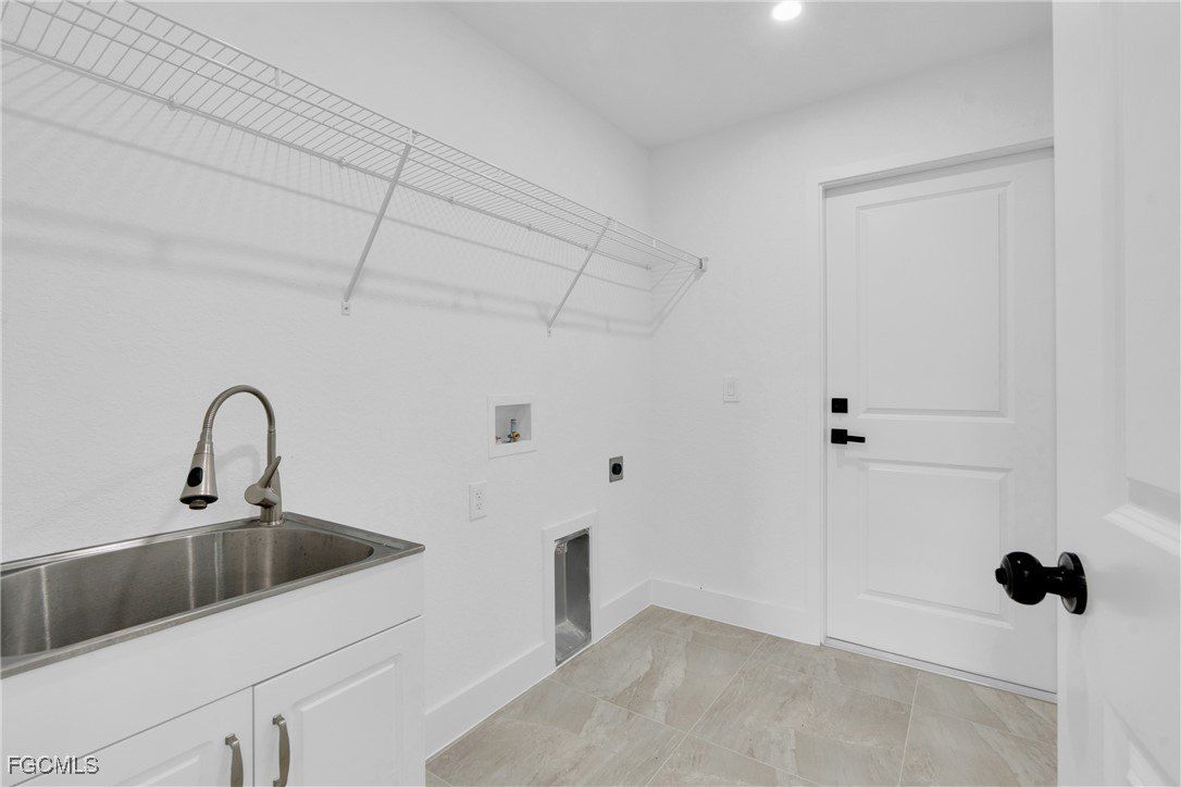 2927 8Th Street Sw. Lehigh Acres, FL 33976