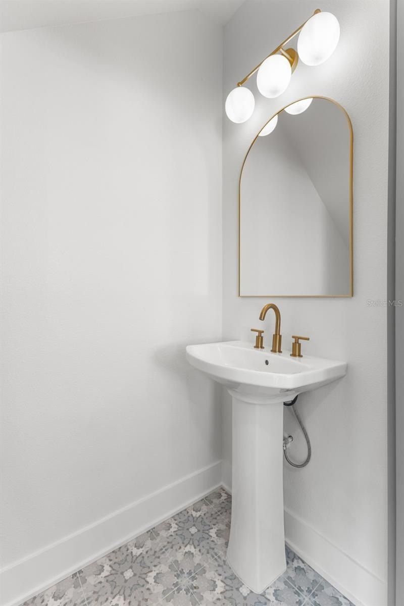 2523 13Th Avenue N. St Petersburg, FL 33713