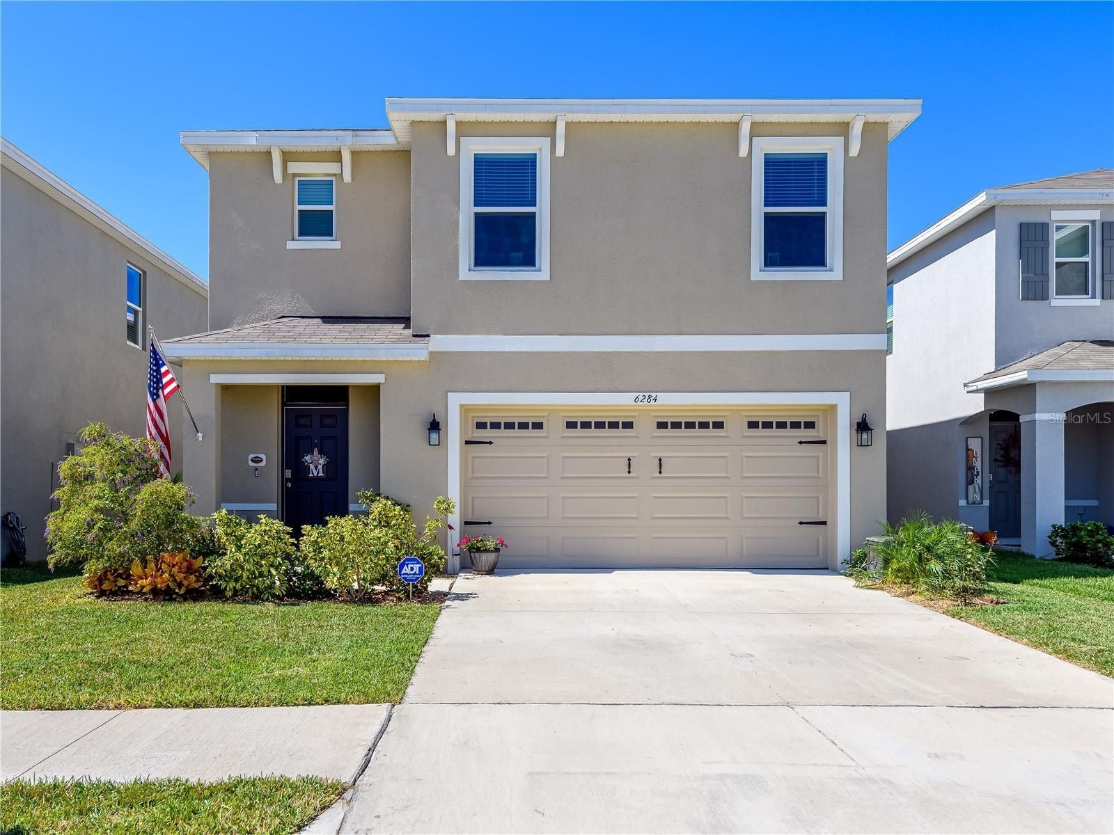 6284 Wandering Willow Drive. Wesley Chapel, FL 33545