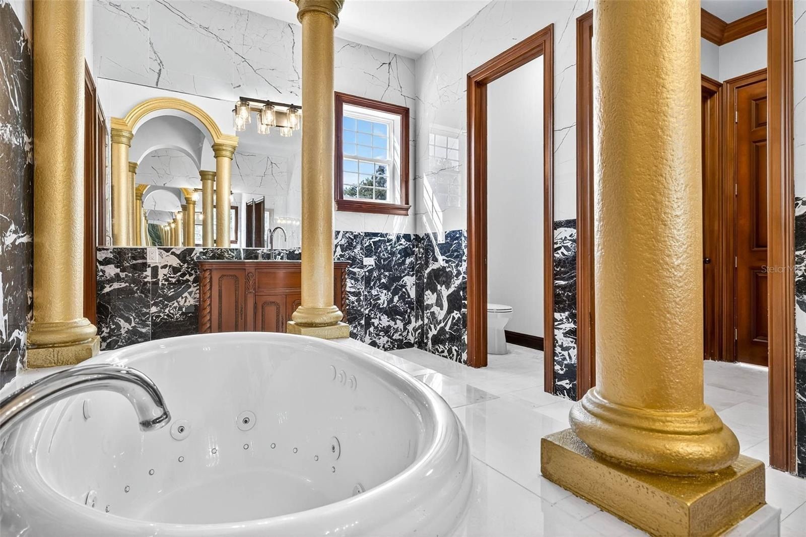 10908 Flint Estates Drive. Thonotosassa, FL 33592