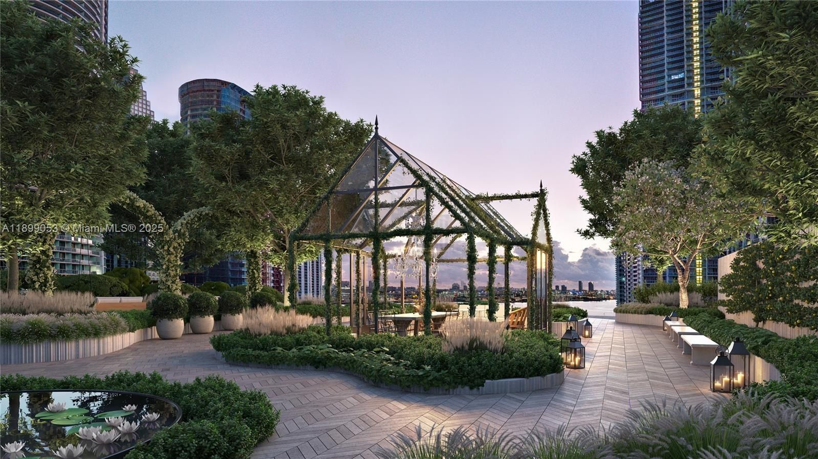 99 Se 5 Street. Miami, FL 33131