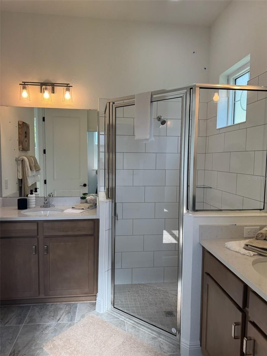 927 Azalea Walk Circle. Deland, FL 32724