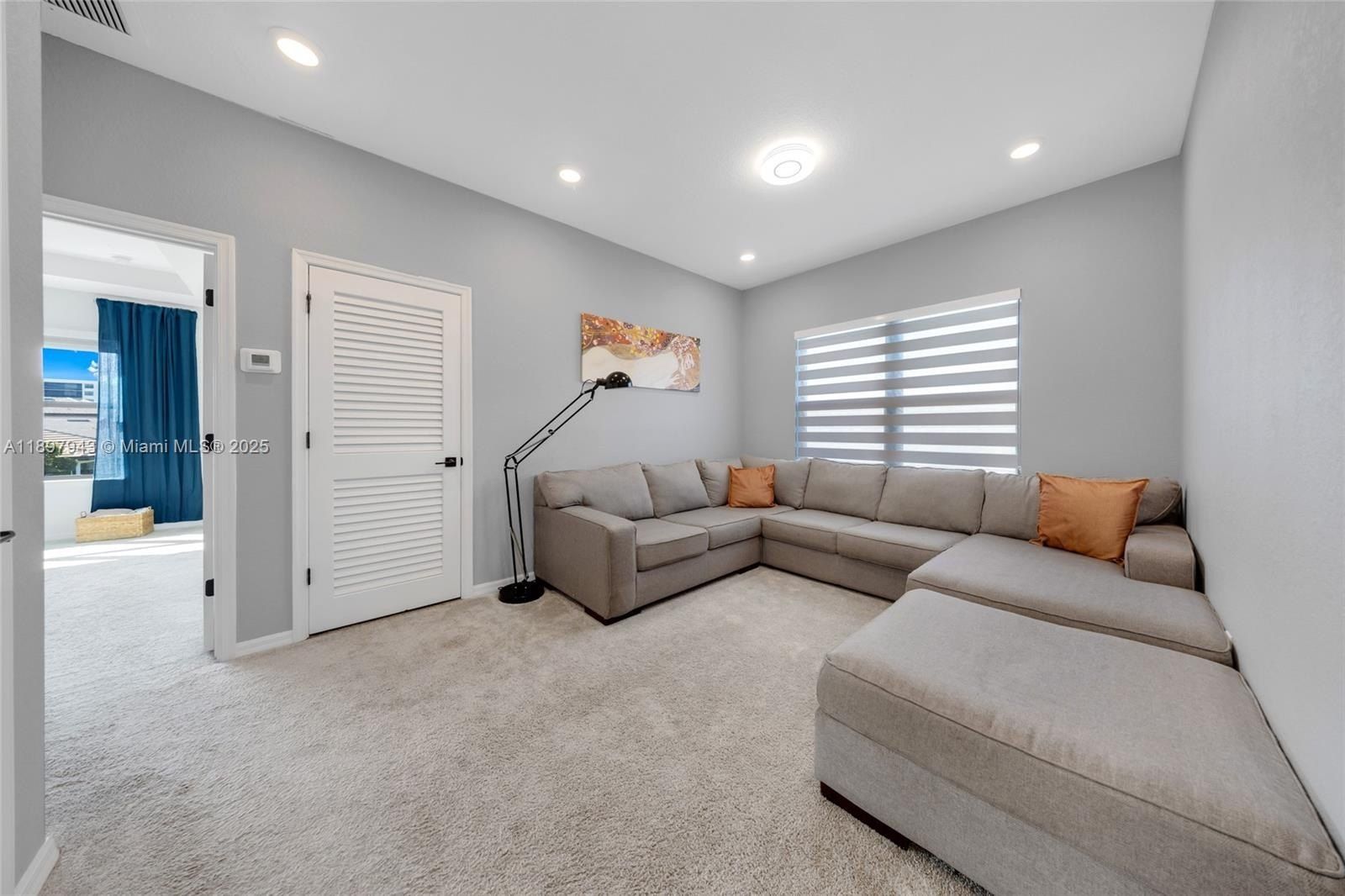 2454 Primrose Pl. Oakland Park, FL 33309