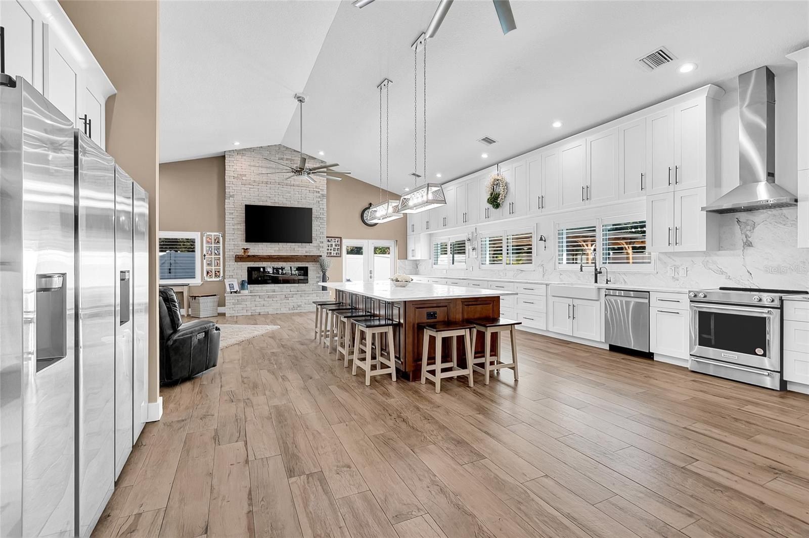 8101 38Th Avenue N. St Petersburg, FL 33710