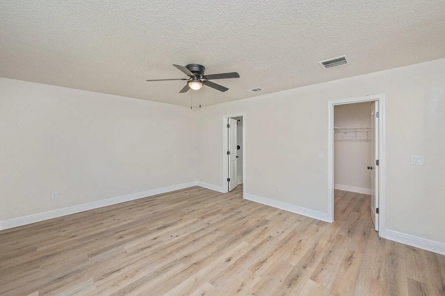 693 E Bowers Avenue. Crestview, FL 32539