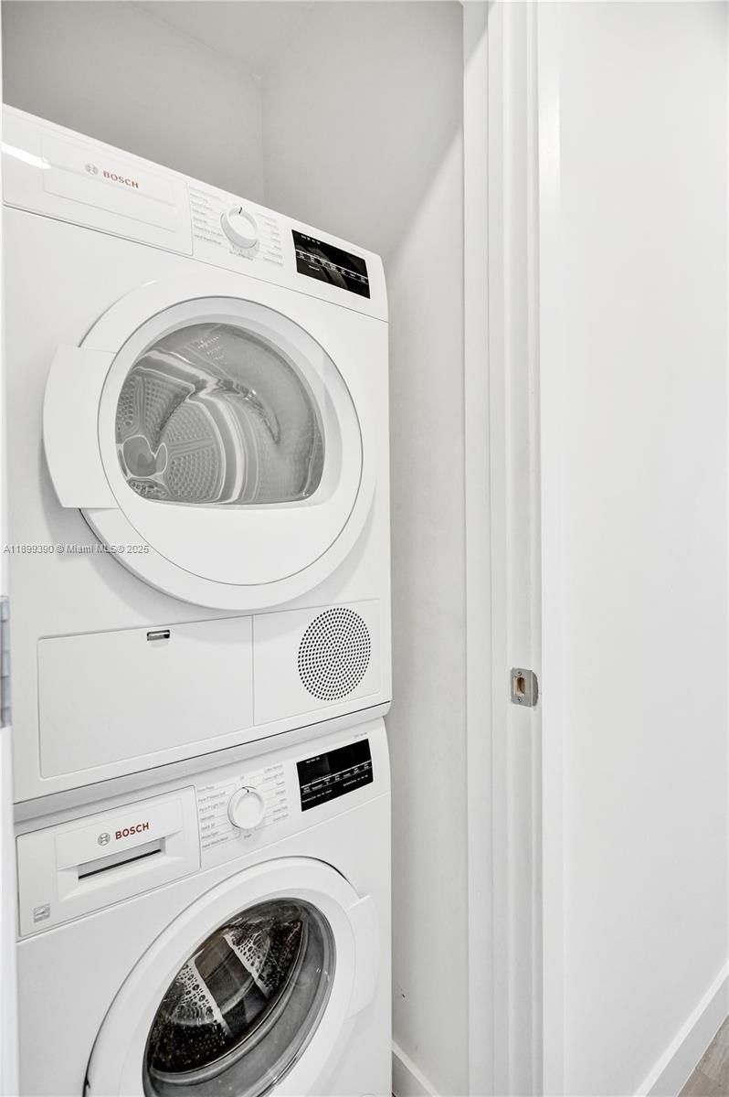 580 72Nd. Miami Beach, FL 33141