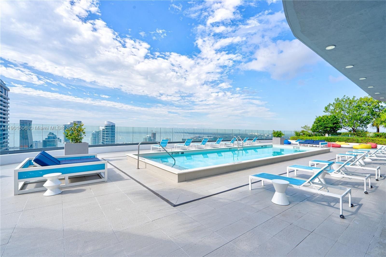 45 Sw 9Th St. Miami, FL 33130