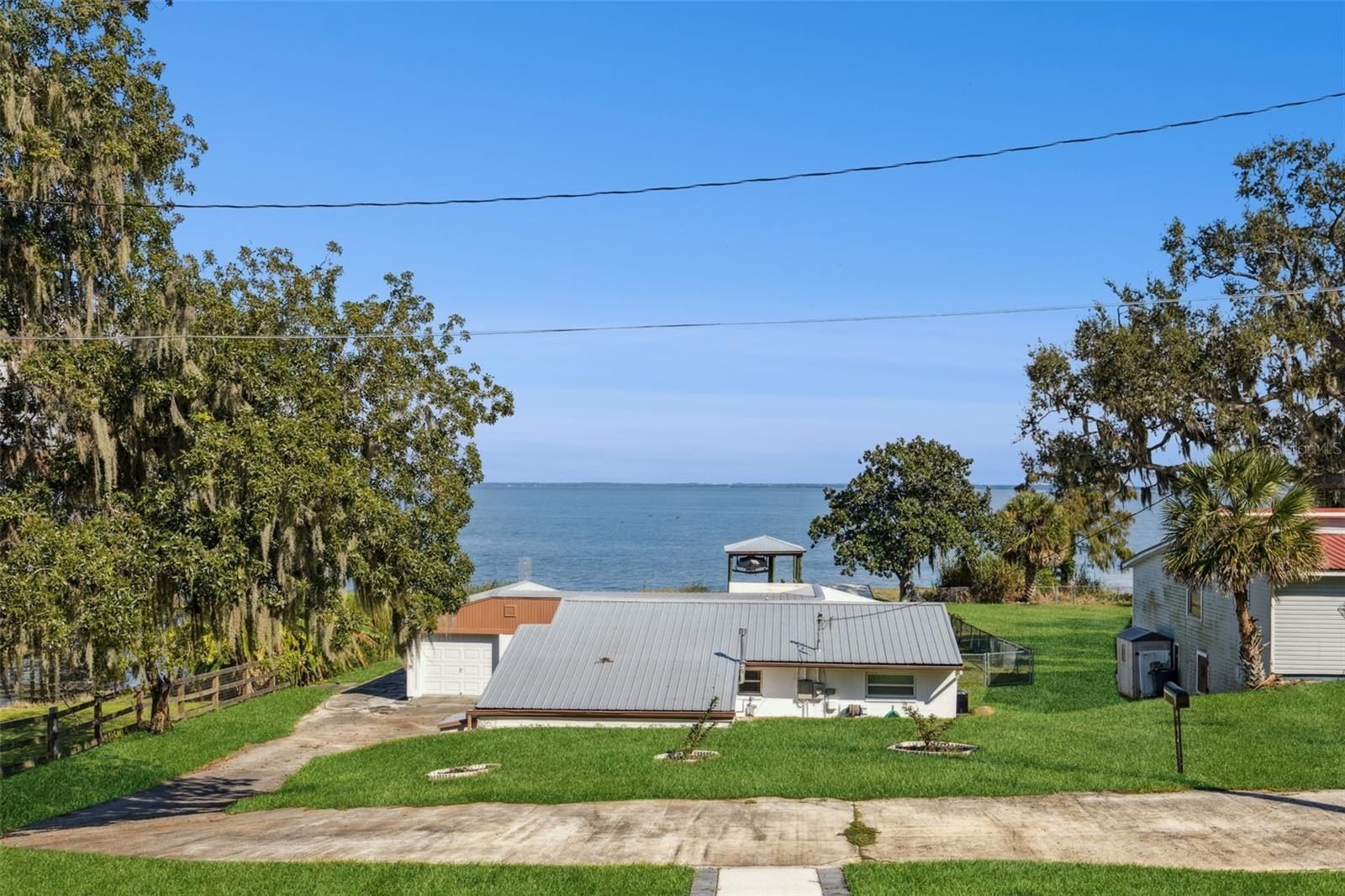 17540 Third Street. Montverde, FL 34756