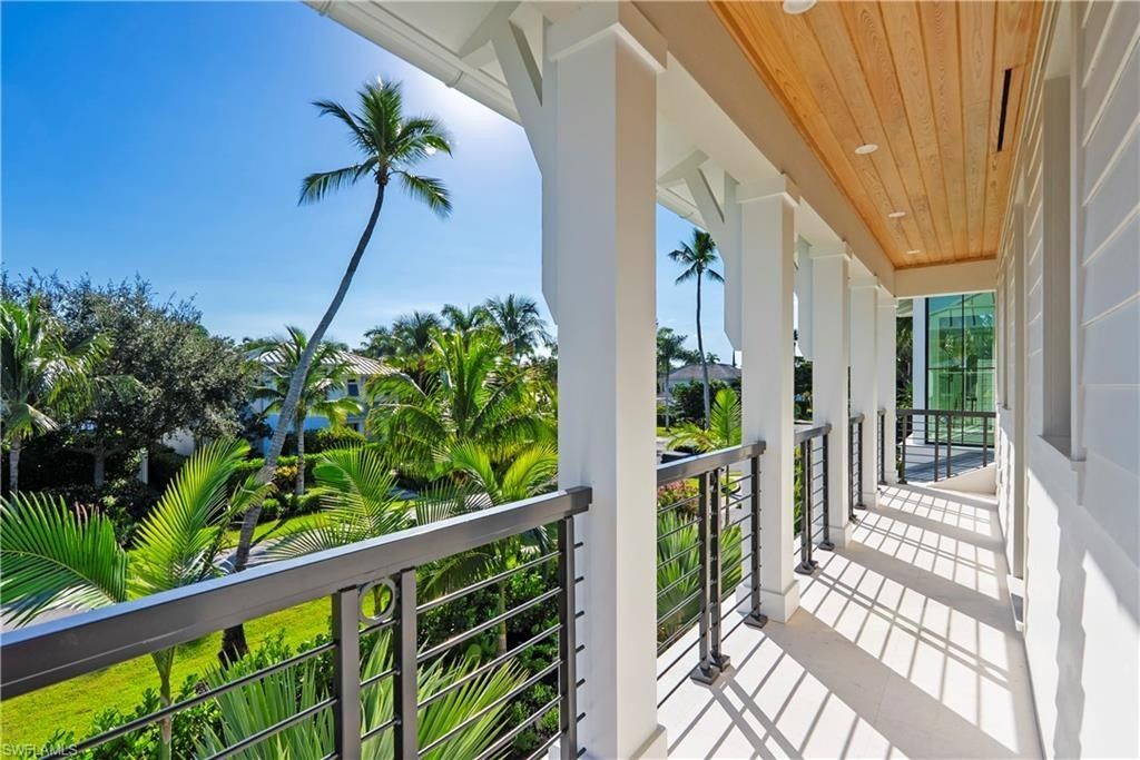 285 Central. Naples, FL 34102