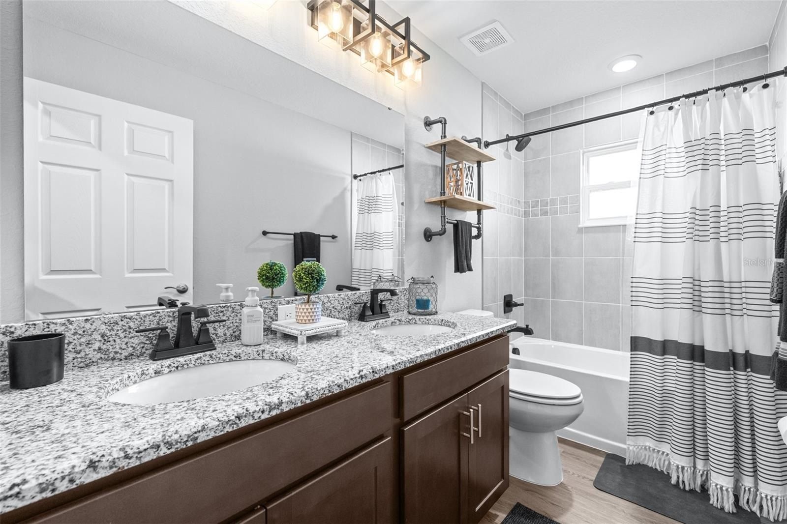 774 Bentley North Loop. Auburndale, FL 33823