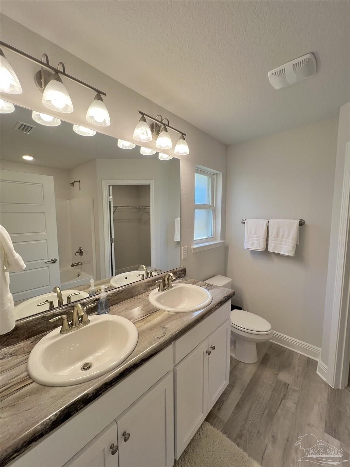 3362 Bliss Ln. Cantonment, FL 32533