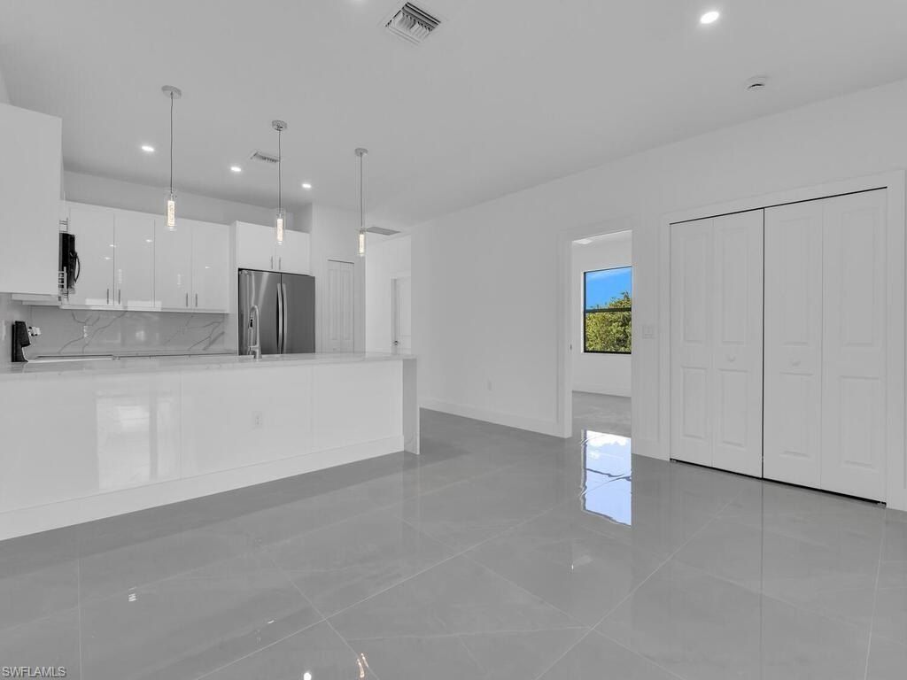 47094711 21St. Lehigh Acres, FL 33973