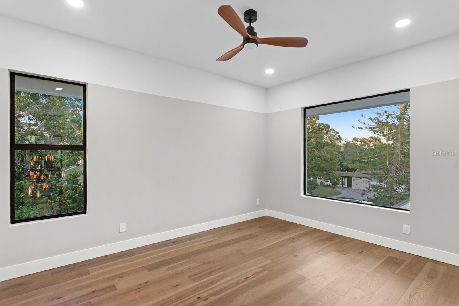 4441 Pompano Drive Se. St Petersburg, FL 33705