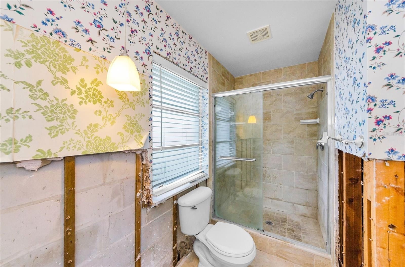 2053 Iowa Avenue Ne. St Petersburg, FL 33703