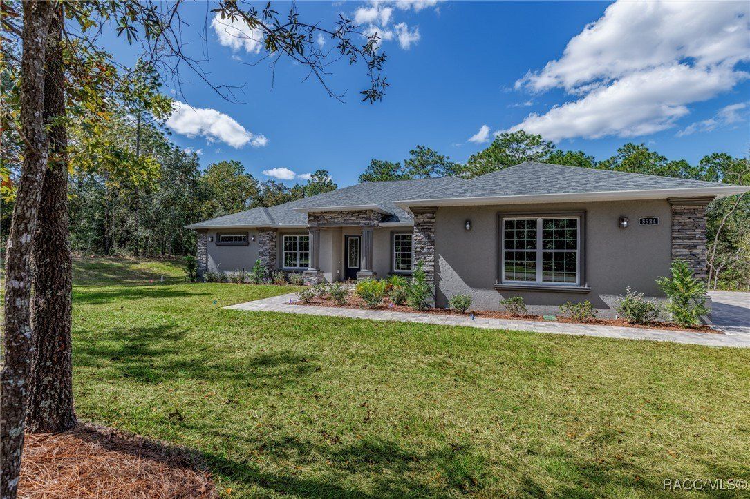5924 N Rosebark Way. Beverly Hills, FL 34465