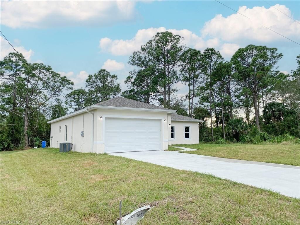 1024 Bagget. Lehigh Acres, FL 33974