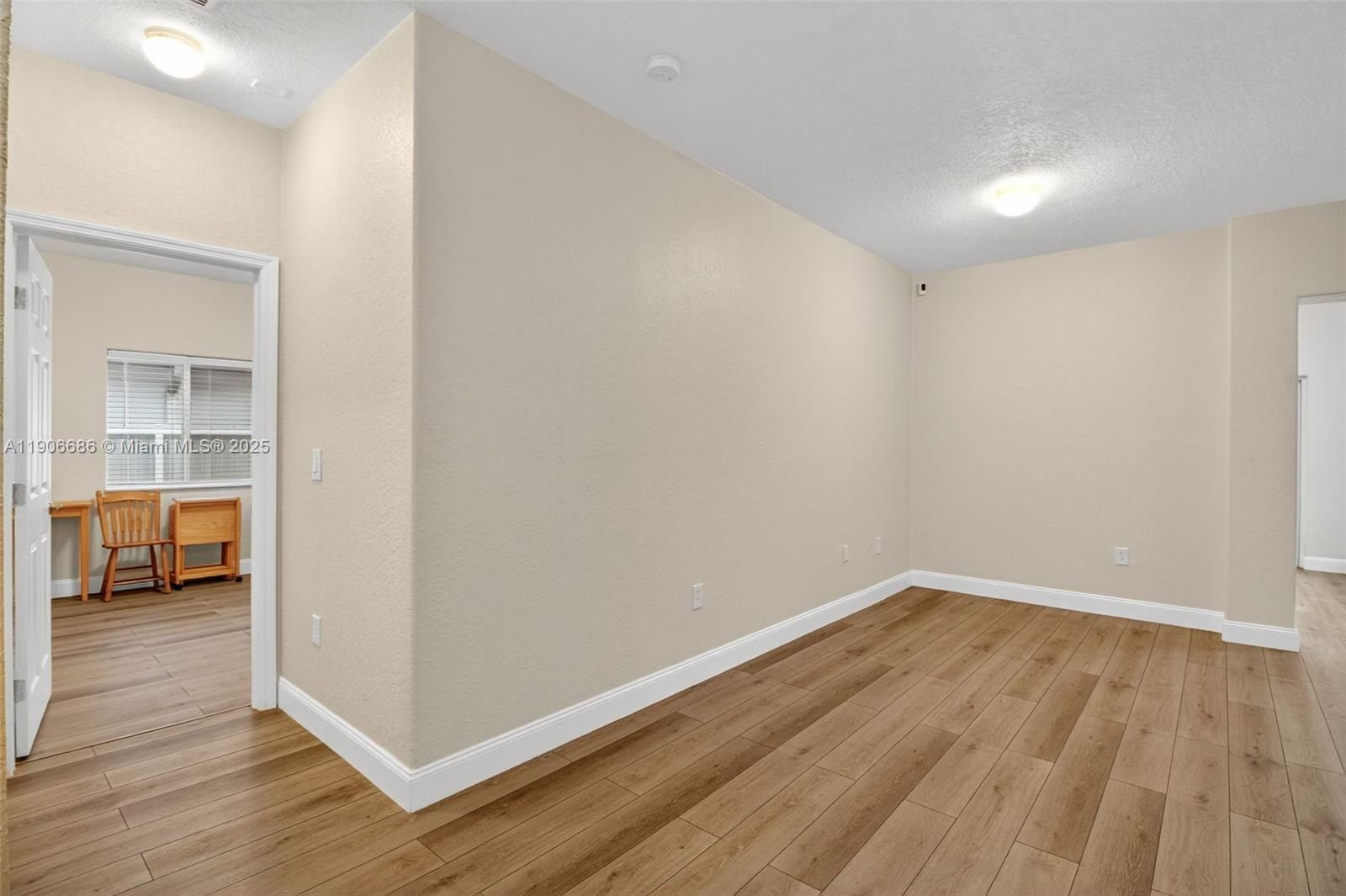 5302 Sw 164Th Pl. Miami, FL 33185