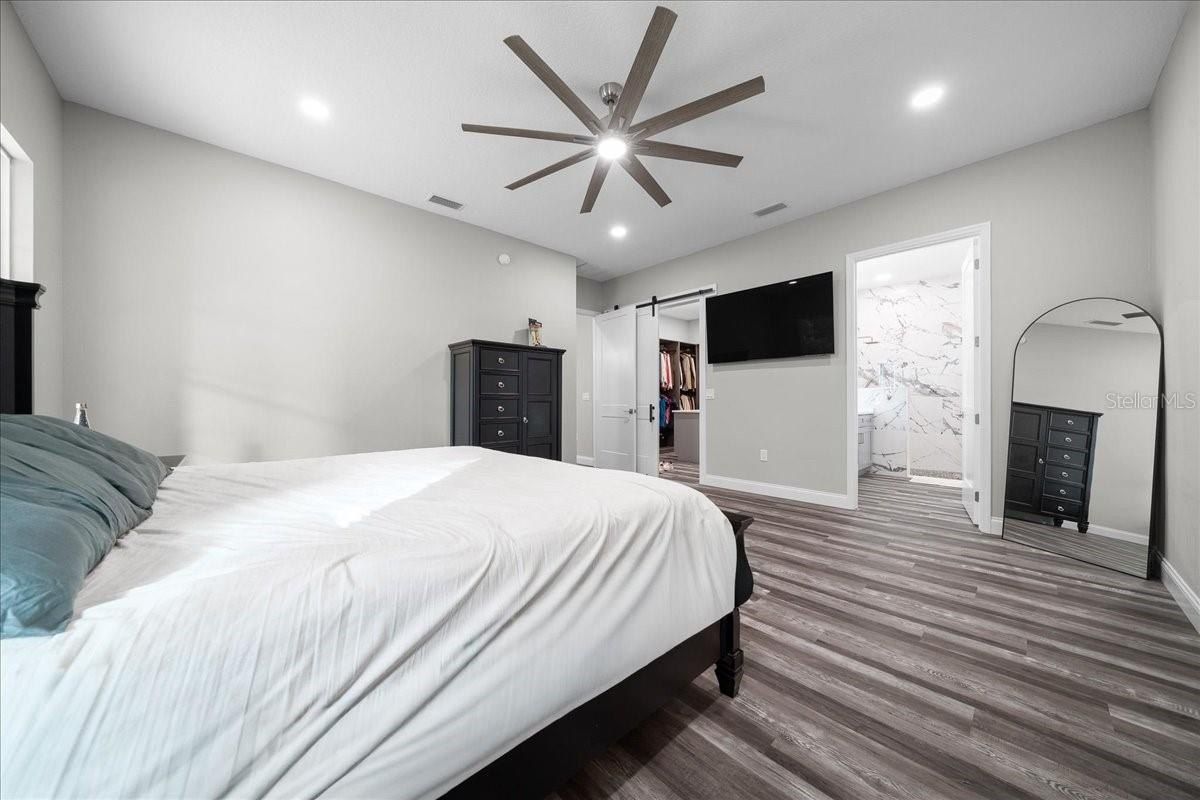 252 Malauka Road. Ocklawaha, FL 32179