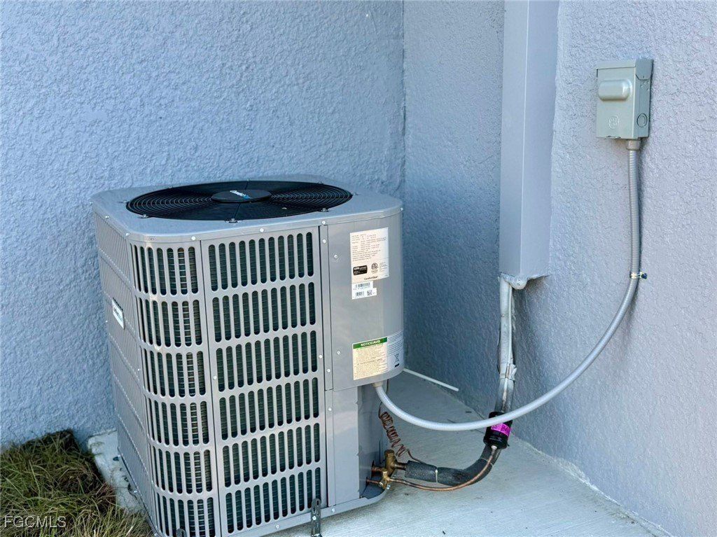 30133015 Gordon Avenue S. Lehigh Acres, FL 33973